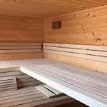 Near & Sauna 펜션 *