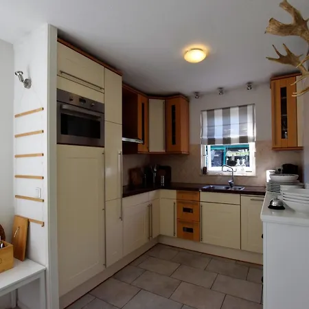 Near & Sauna 펜션 *